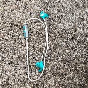 wireless headphones never been used